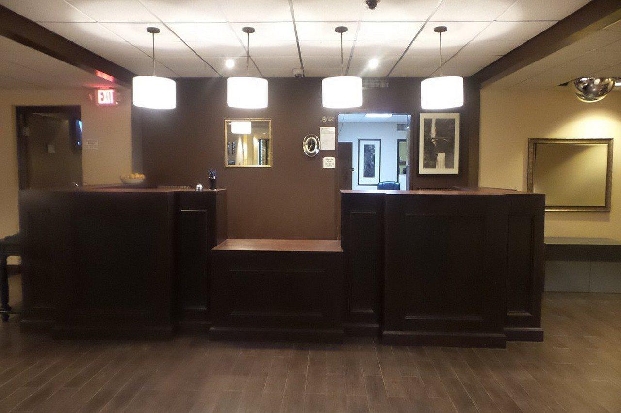 Comfort Inn & Suites Beaver Dam Bagian luar foto