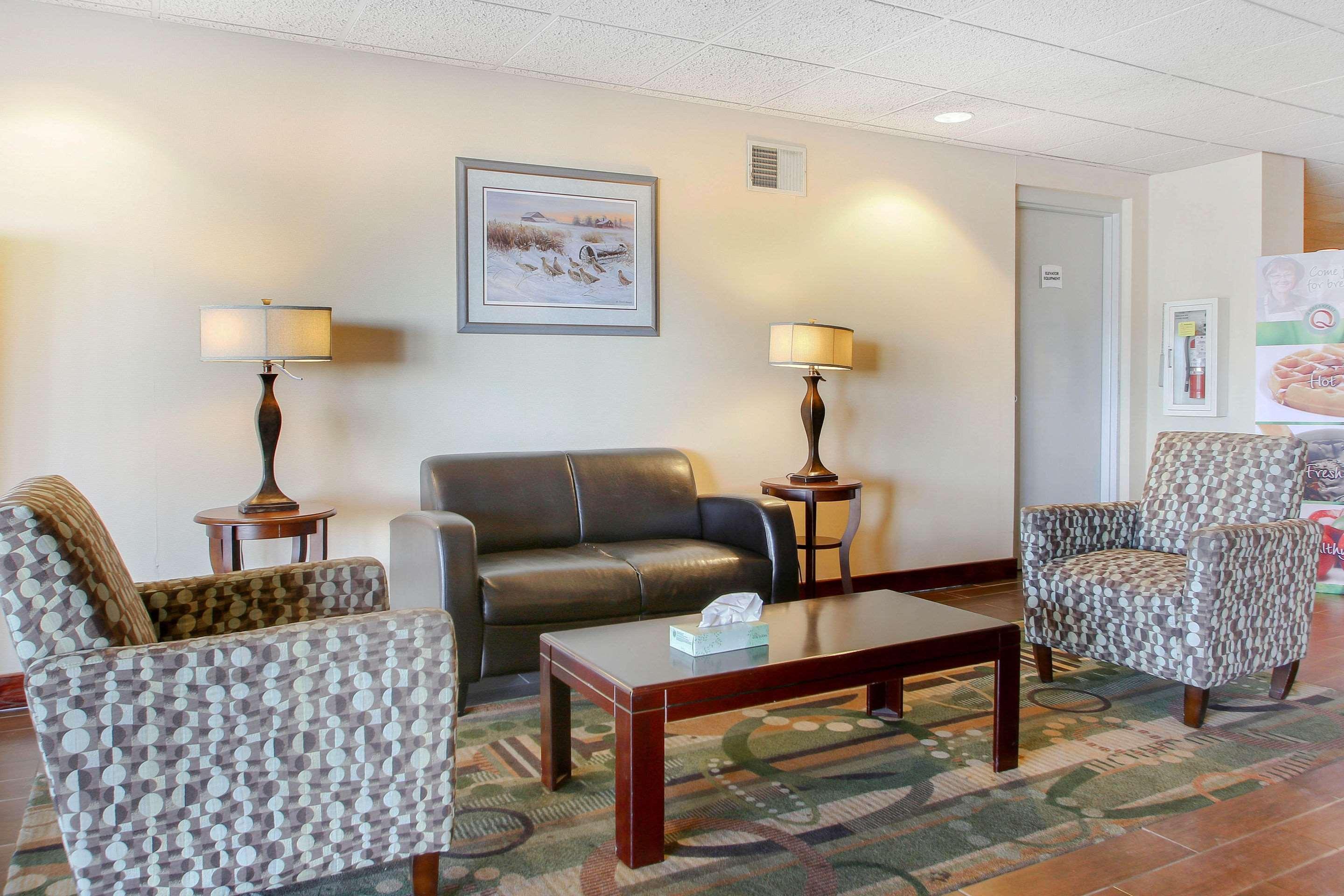 Comfort Inn & Suites Beaver Dam Bagian luar foto
