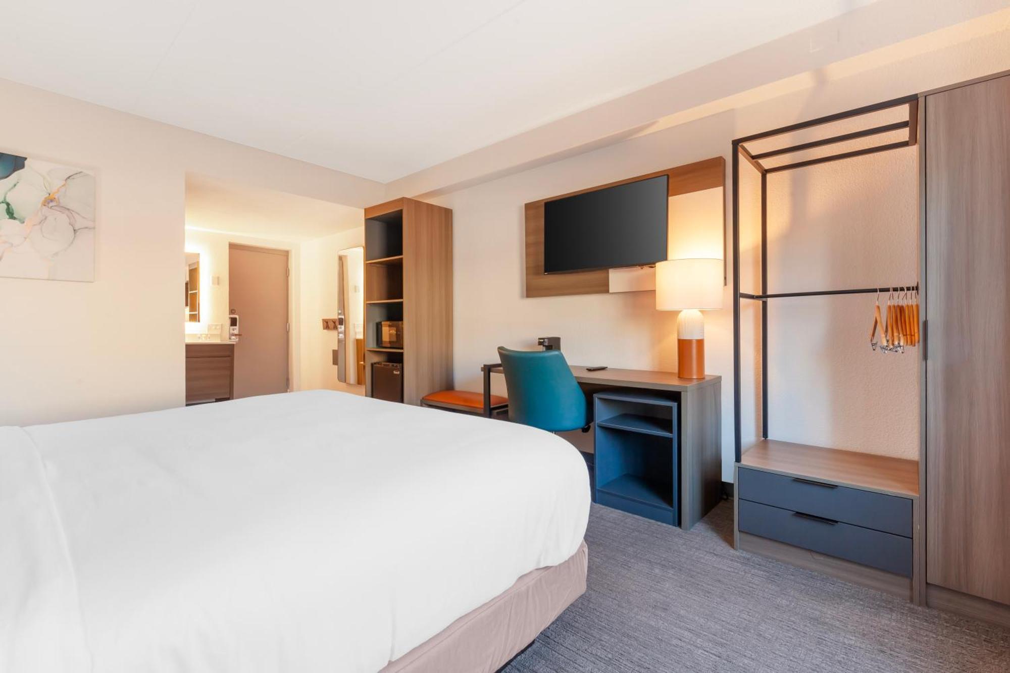 Comfort Inn & Suites Beaver Dam Bagian luar foto