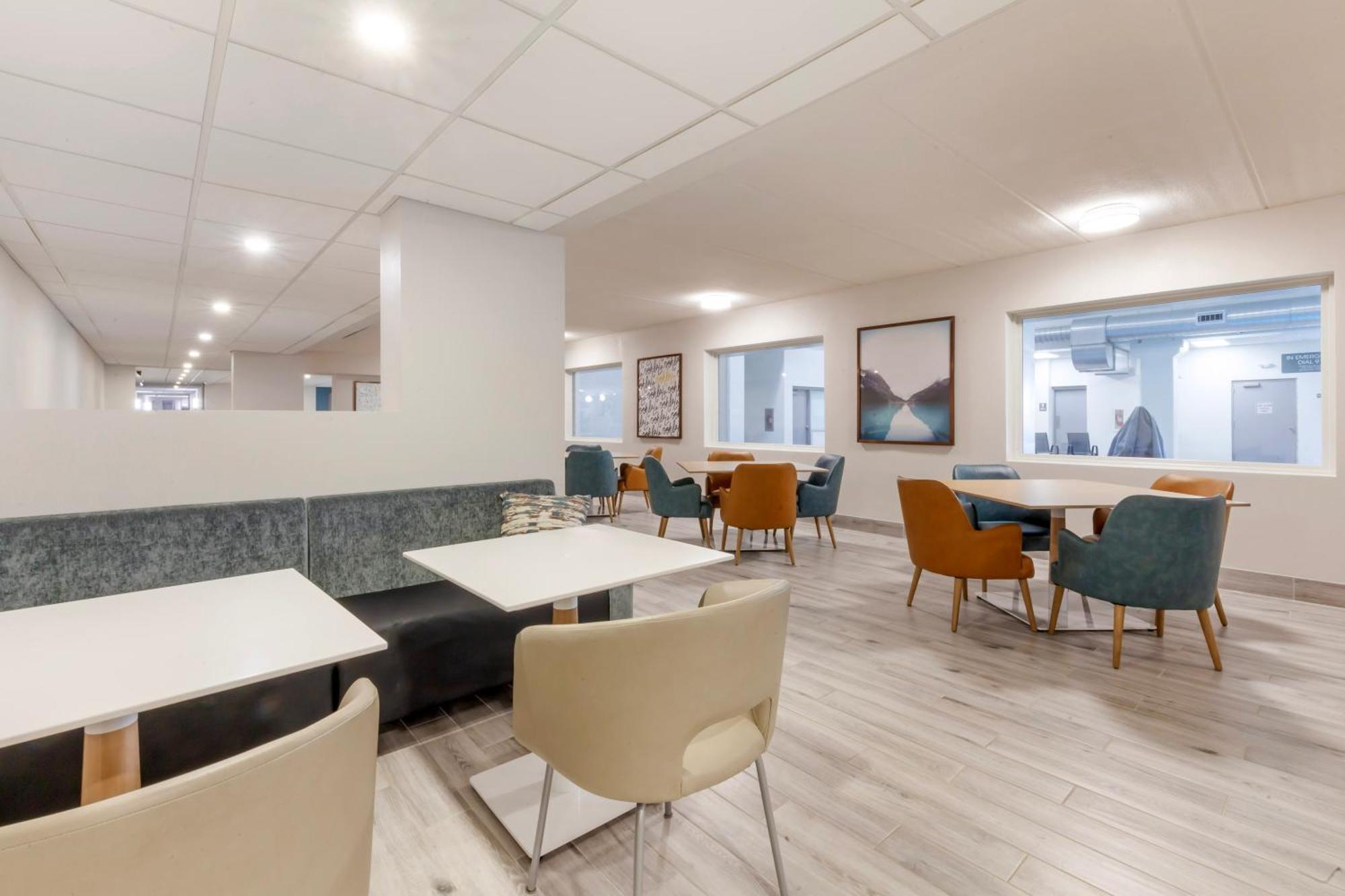 Comfort Inn & Suites Beaver Dam Bagian luar foto